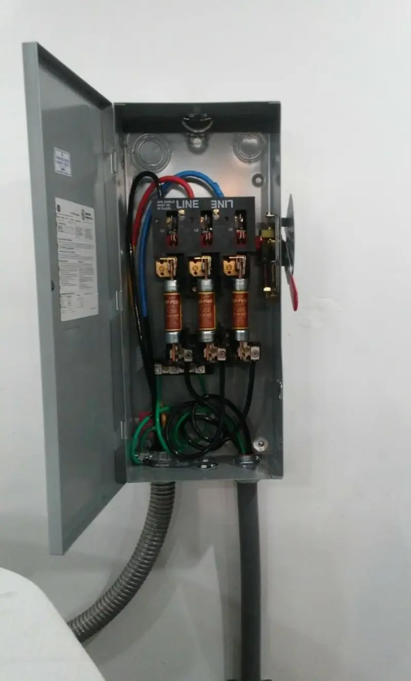 Three-phase disconnect switch installed for Smoke Detector Installation in Imlay City
